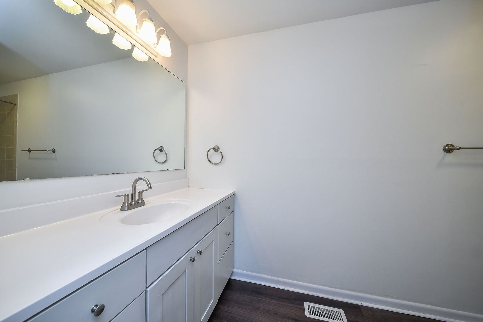 1696 Darwin Court Wheaton IL 60189