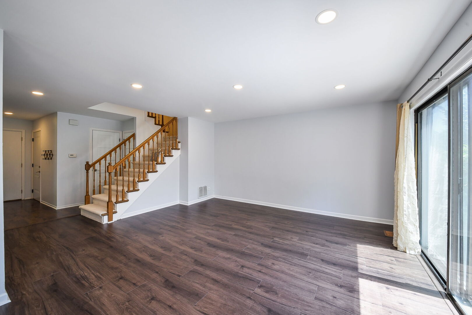 1696 Darwin Court Wheaton IL 60189