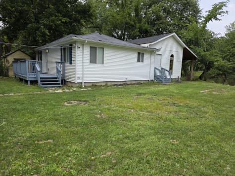 2709 North River Isle Road Momence IL 60954