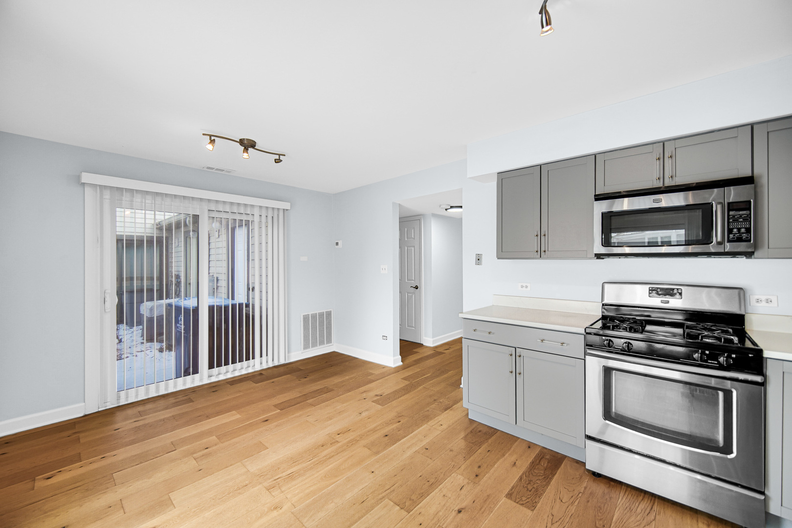 6318 Prideham Street Downers Grove IL 60516