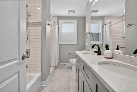 8931 Sandra Lane Hickory Hills IL 60457