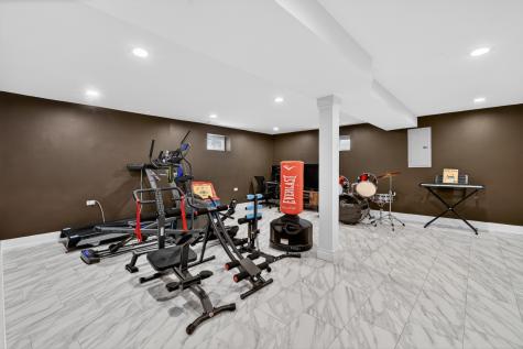 8931 Sandra Lane Hickory Hills IL 60457