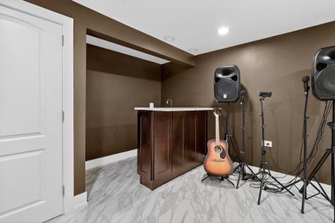 8931 Sandra Lane Hickory Hills IL 60457
