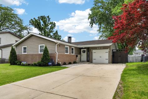 8931 Sandra Lane Hickory Hills IL 60457