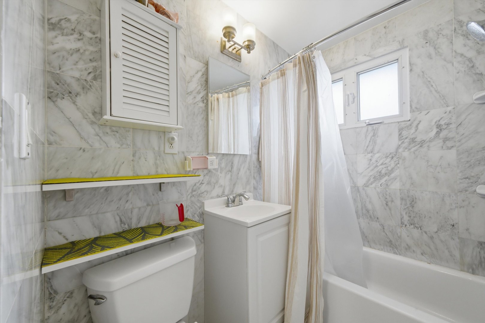6030 North Winchester Avenue Chicago IL 60660