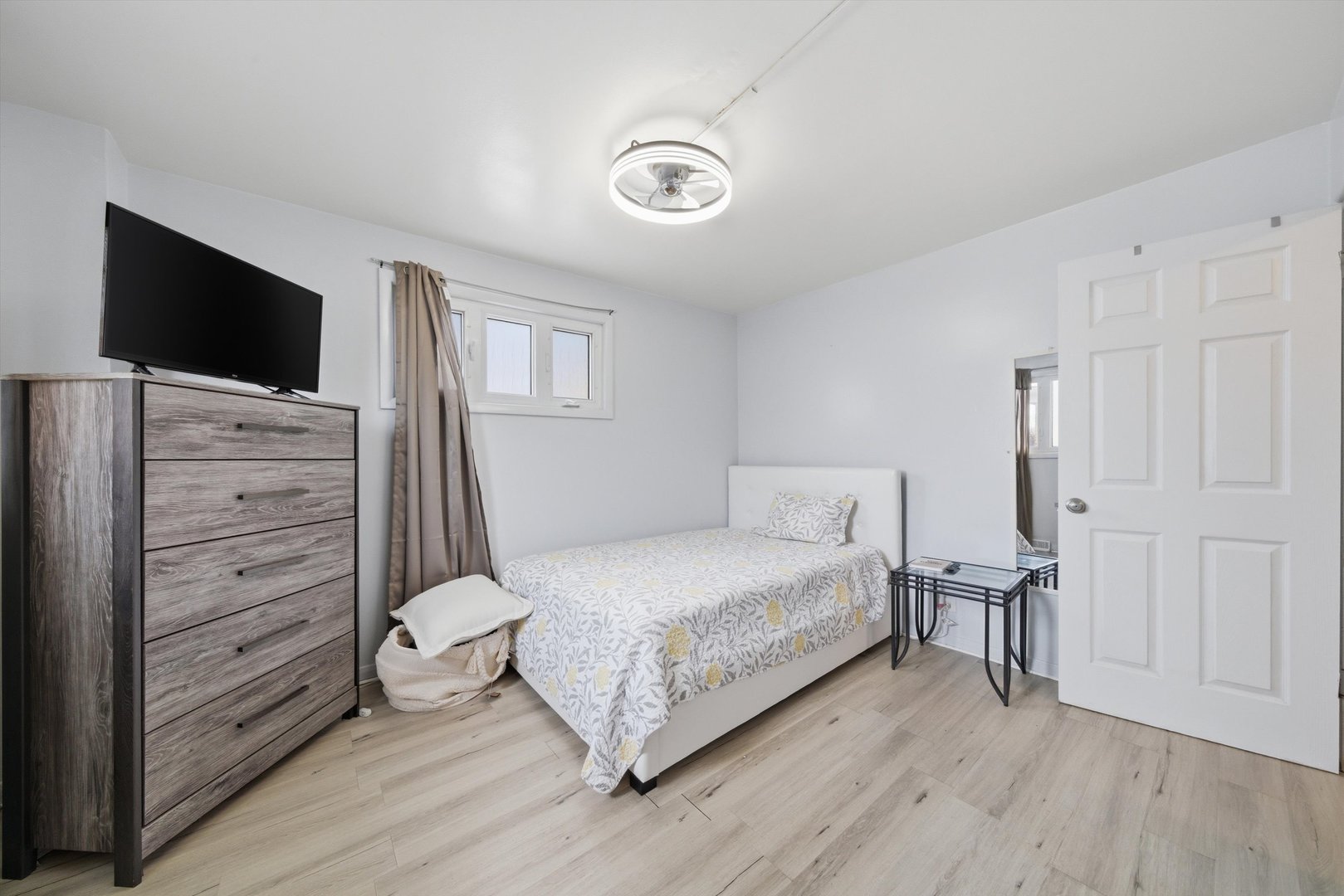 6030 North Winchester Avenue Chicago IL 60660