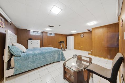 6030 North Winchester Avenue Chicago IL 60660