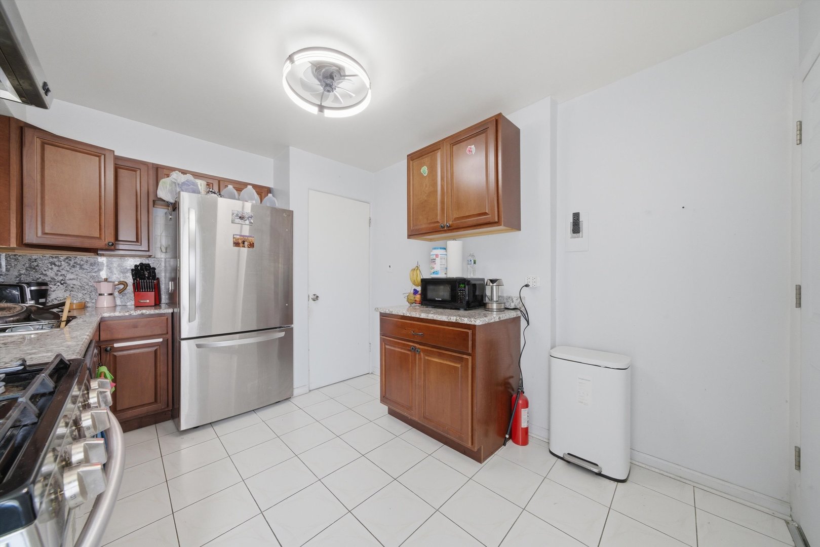 6030 North Winchester Avenue Chicago IL 60660