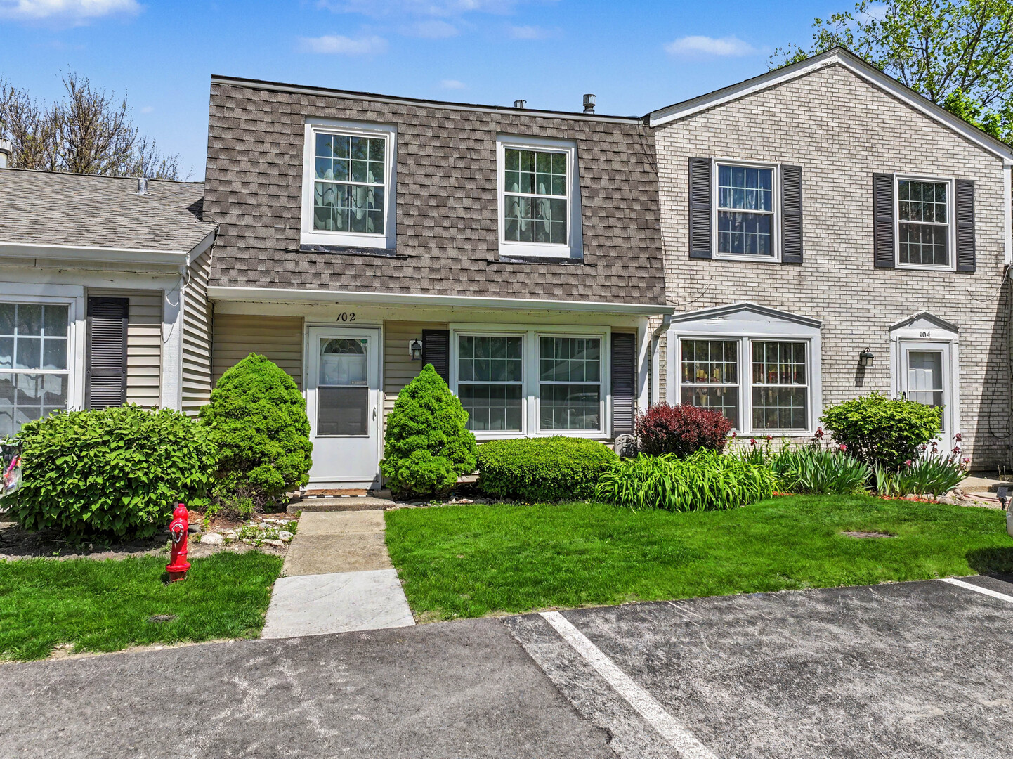 102 Bright Oaks Circle Cary IL 60013