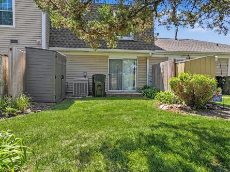 102 Bright Oaks Circle Cary IL 60013