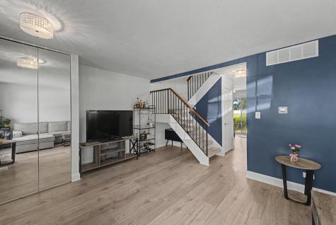 102 Bright Oaks Circle Cary IL 60013