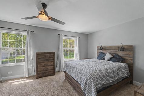 102 Bright Oaks Circle Cary IL 60013