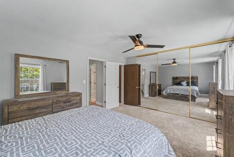 102 Bright Oaks Circle Cary IL 60013