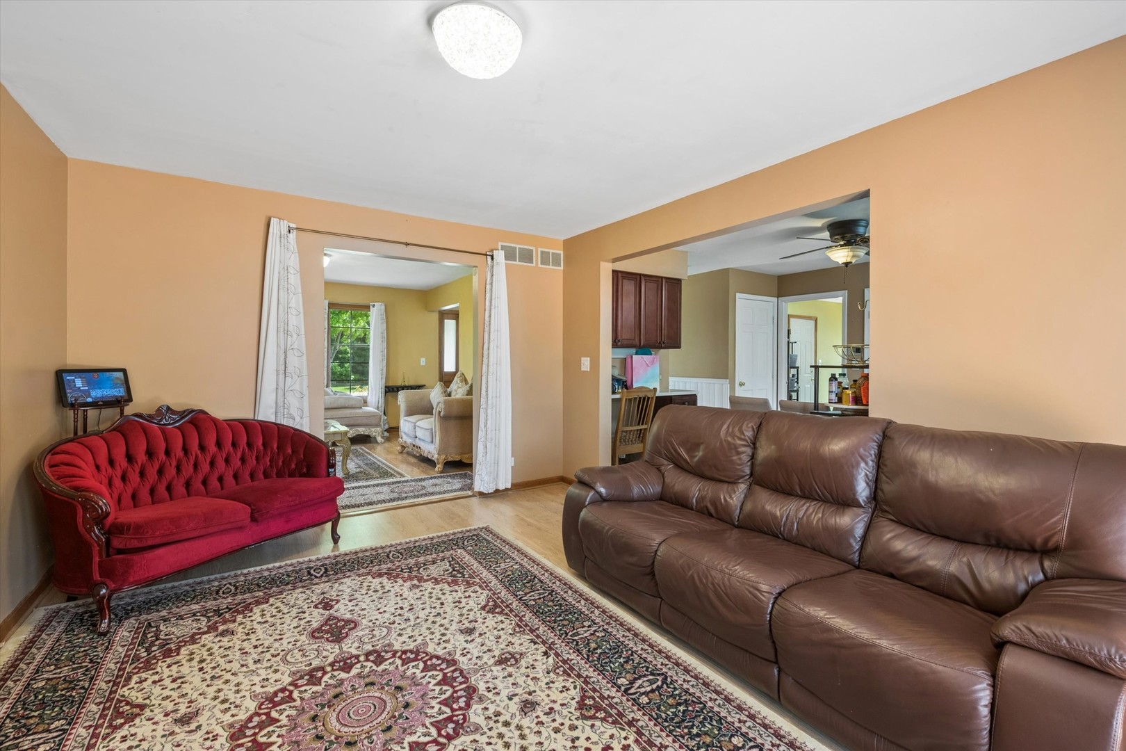 2142 North Summit Street Wheaton IL 60187