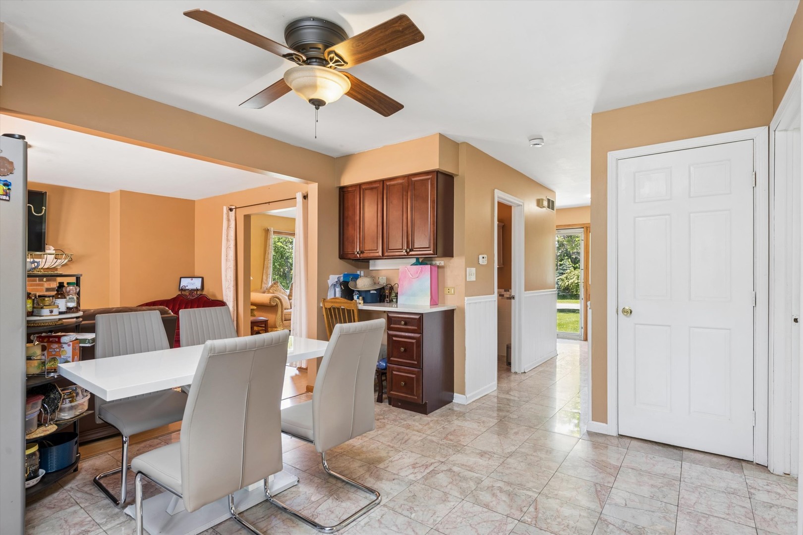 2142 North Summit Street Wheaton IL 60187