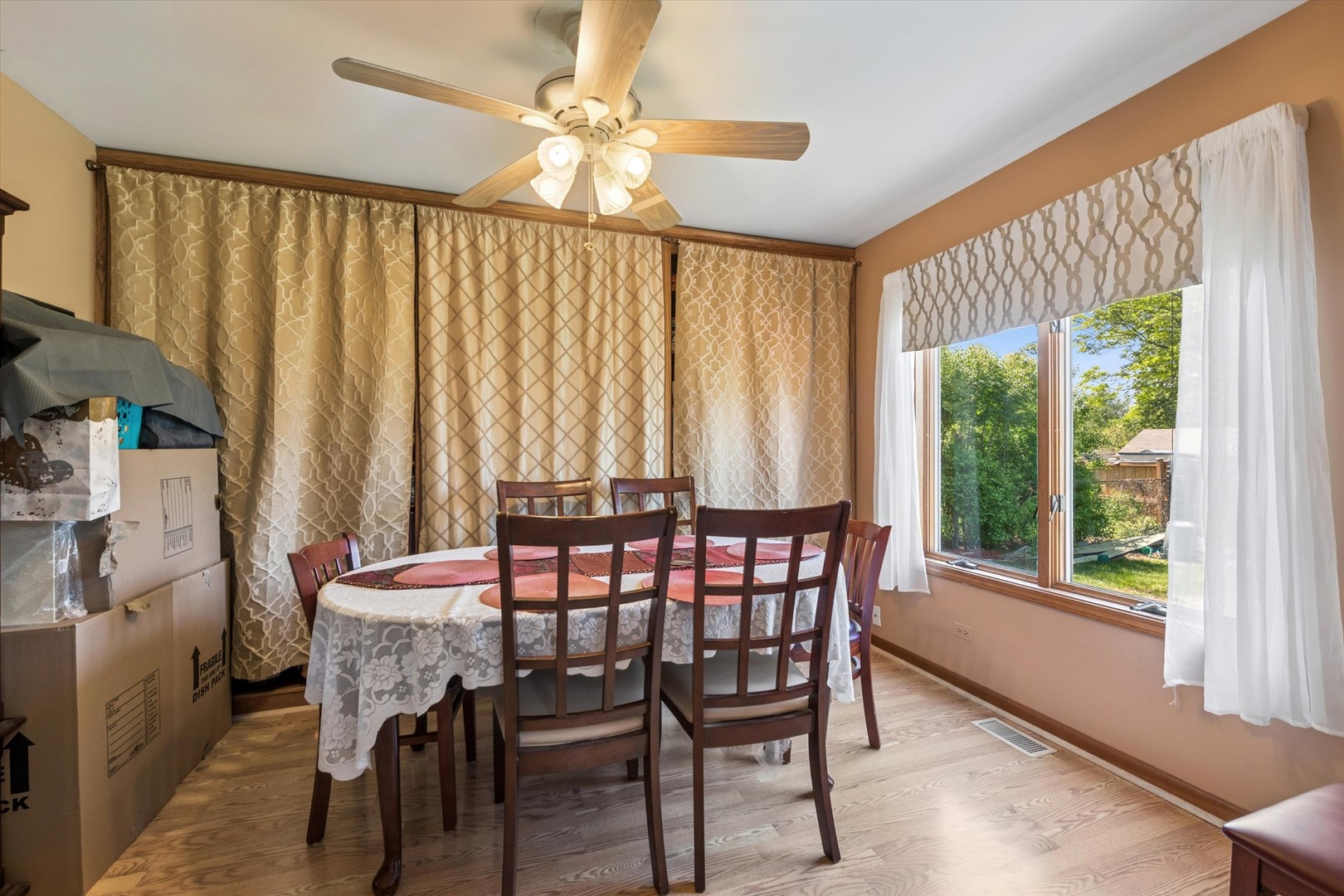 2142 North Summit Street Wheaton IL 60187
