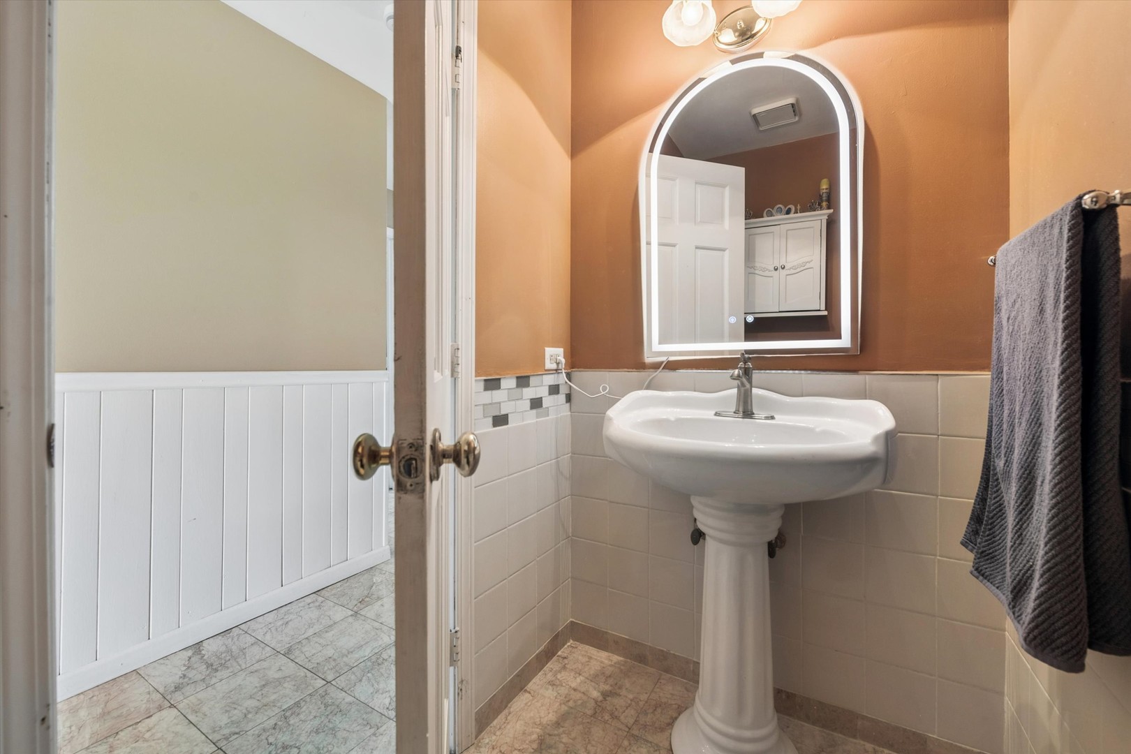 2142 North Summit Street Wheaton IL 60187
