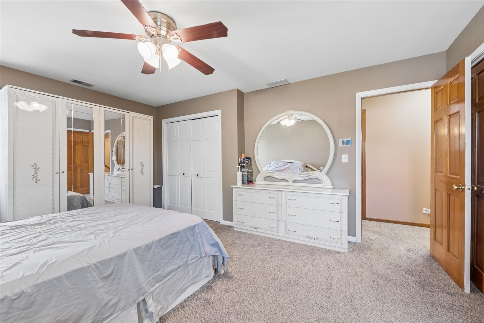 2142 North Summit Street Wheaton IL 60187