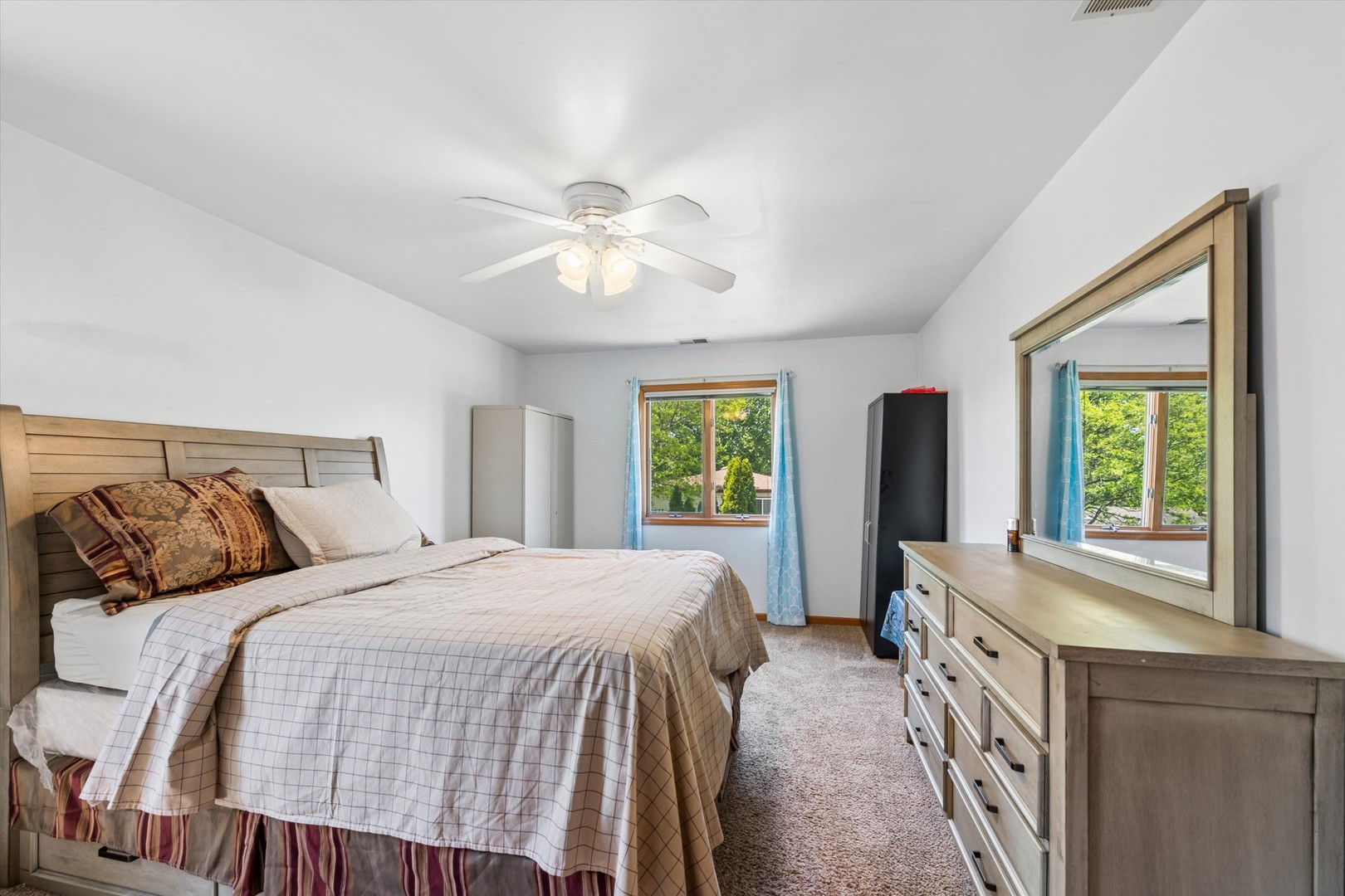 2142 North Summit Street Wheaton IL 60187
