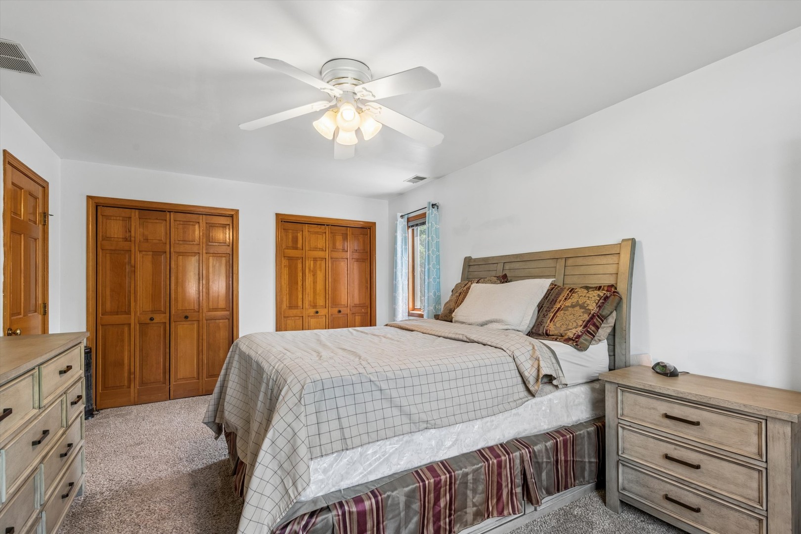 2142 North Summit Street Wheaton IL 60187