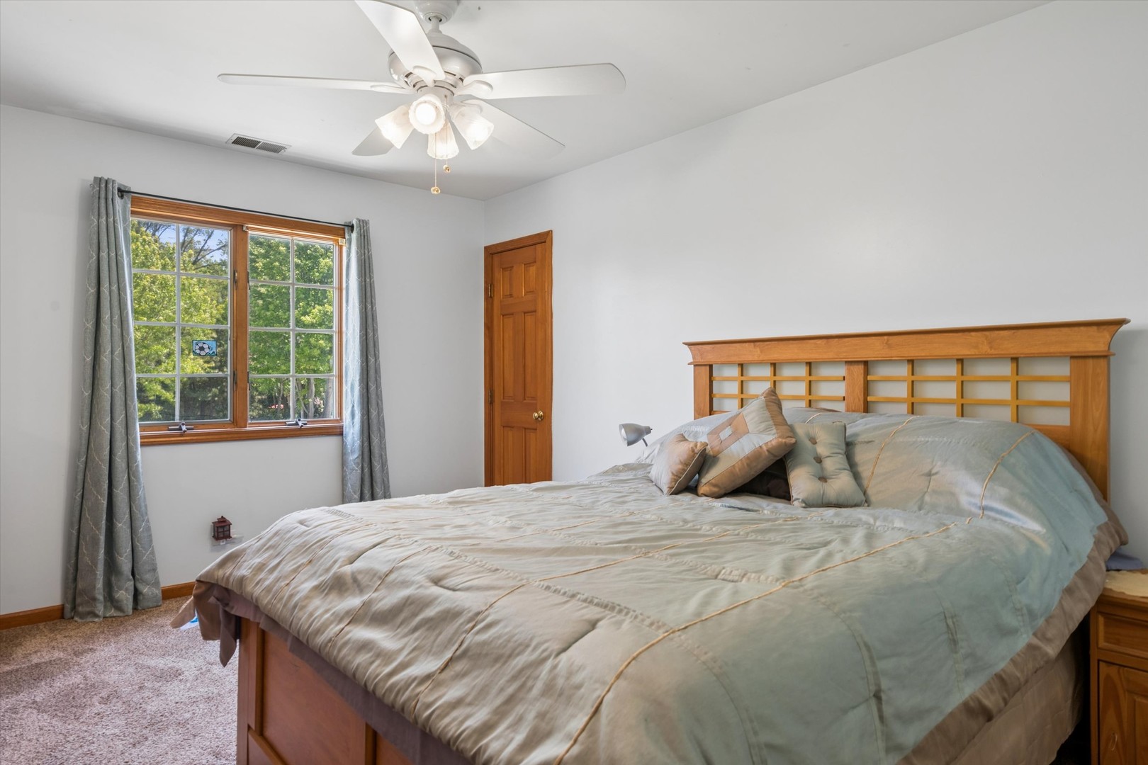 2142 North Summit Street Wheaton IL 60187