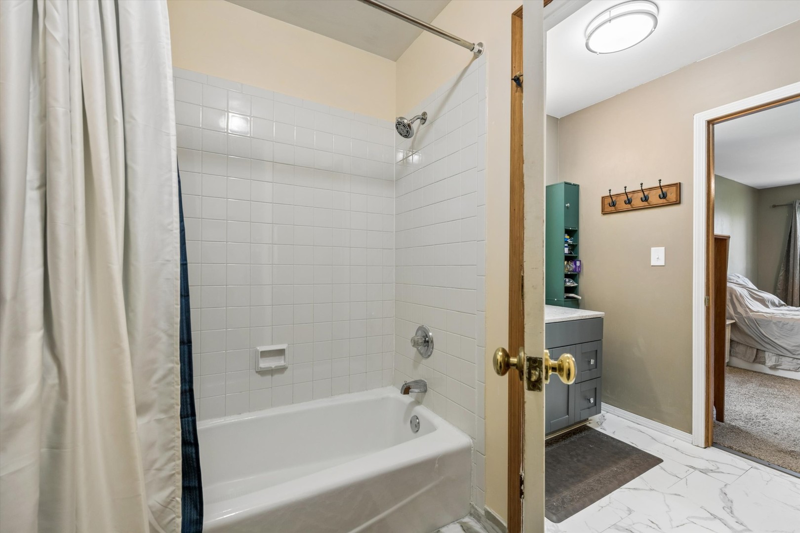 2142 North Summit Street Wheaton IL 60187