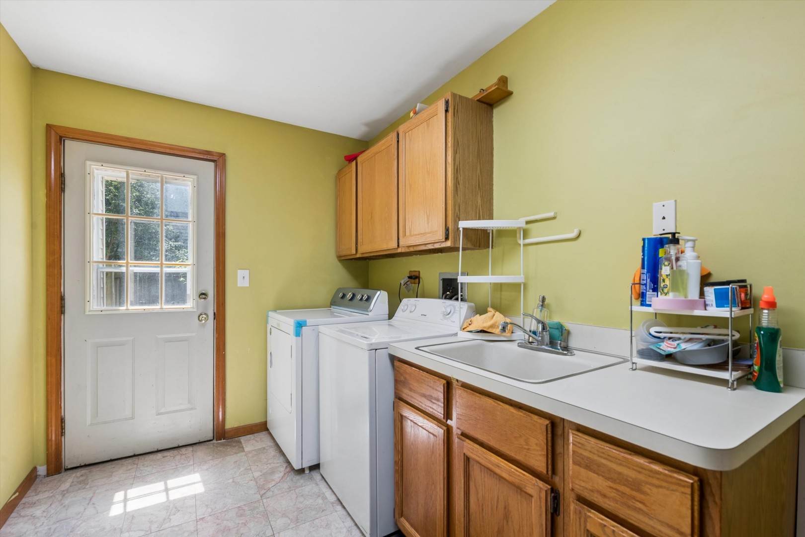 2142 North Summit Street Wheaton IL 60187