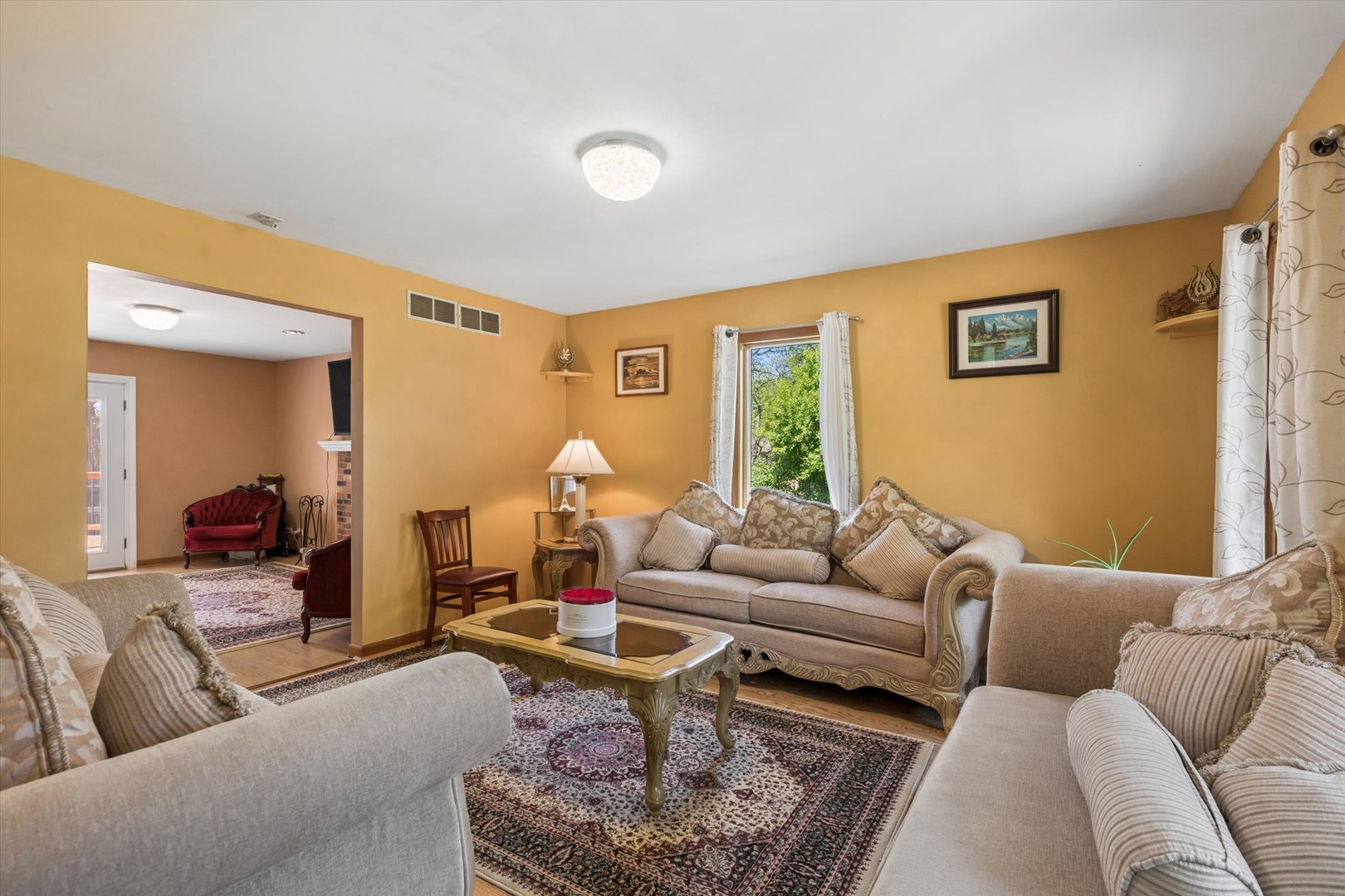 2142 North Summit Street Wheaton IL 60187