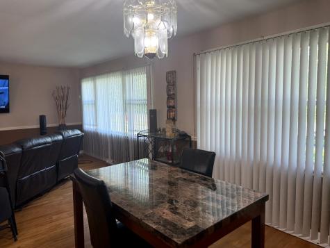 738 East 158th Street South Holland IL 60473