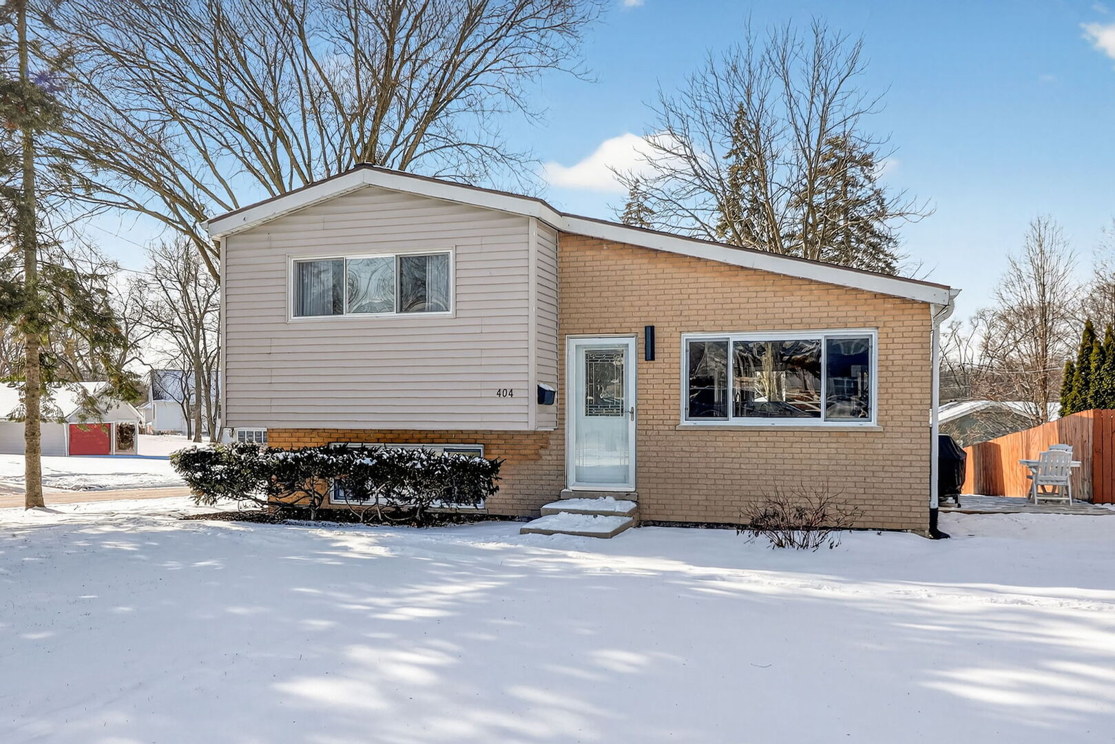 404 Lawrence Avenue Glen Ellyn IL 60137