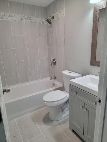 1718 Knoll Avenue Mchenry IL 60050