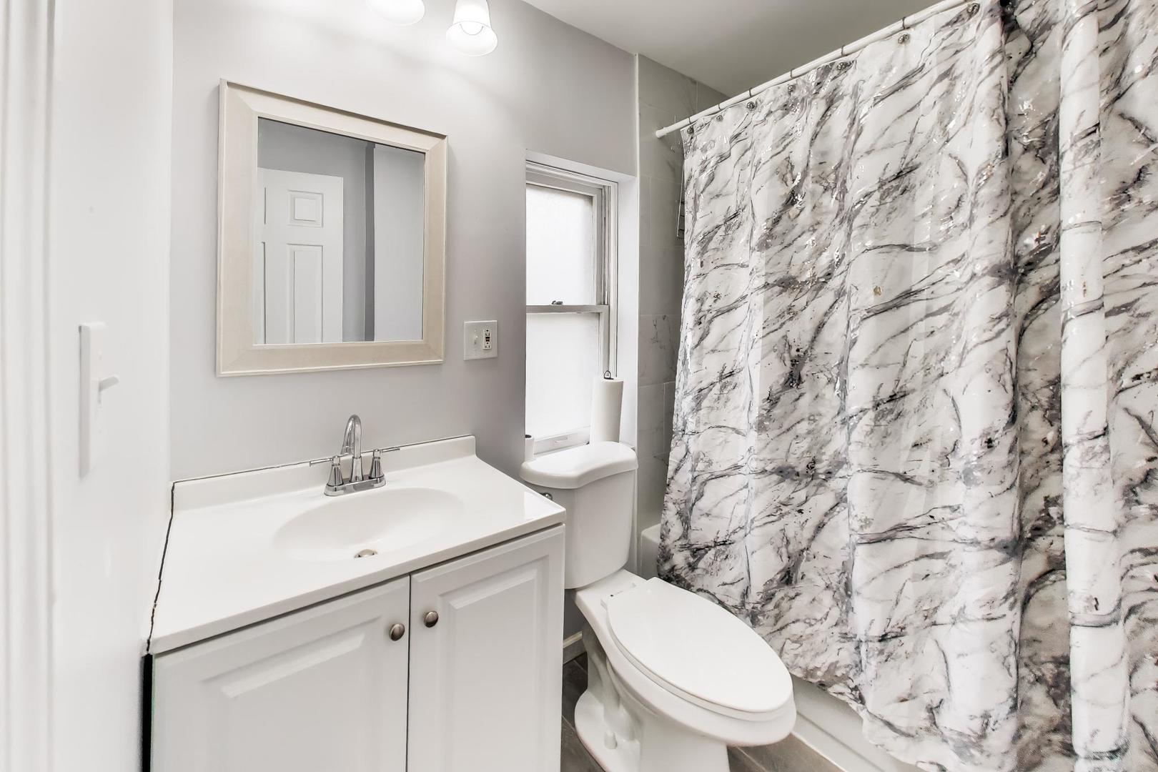 28 North Lockwood Avenue Chicago IL 60644