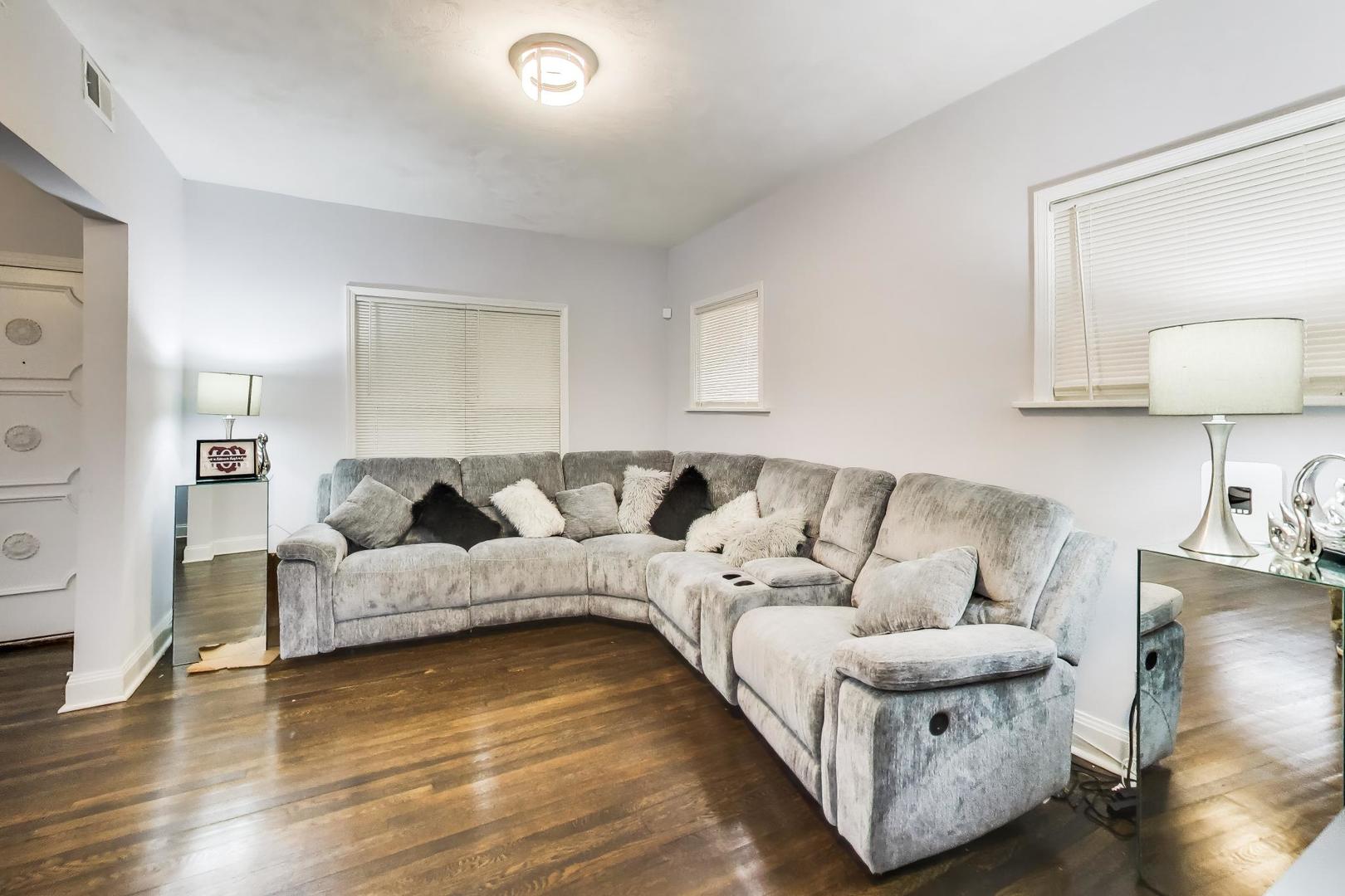 28 North Lockwood Avenue Chicago IL 60644