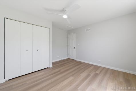 1340 Nantucket Court Carol Stream IL 60188