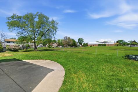 1340 Nantucket Court Carol Stream IL 60188