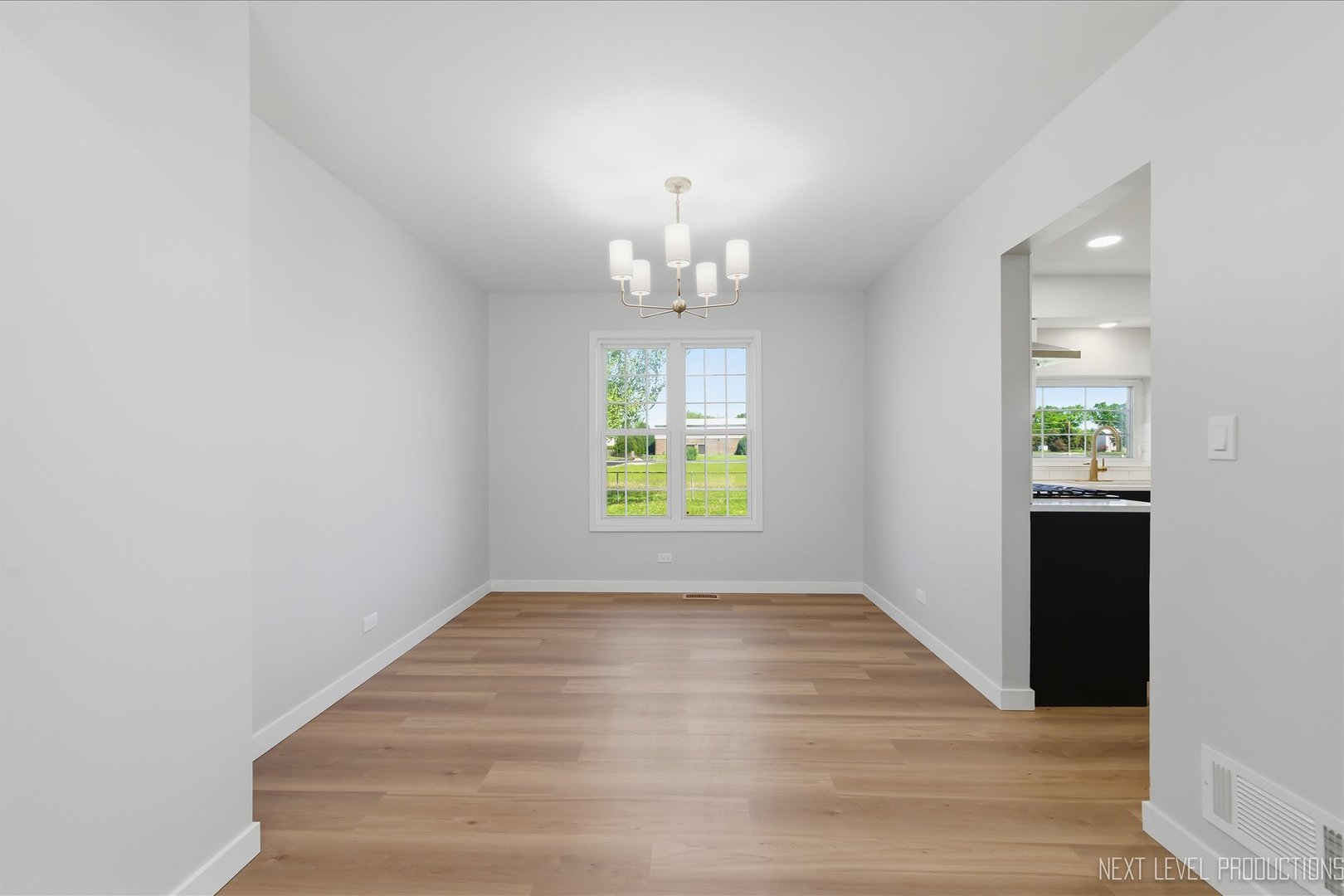 1340 Nantucket Court Carol Stream IL 60188
