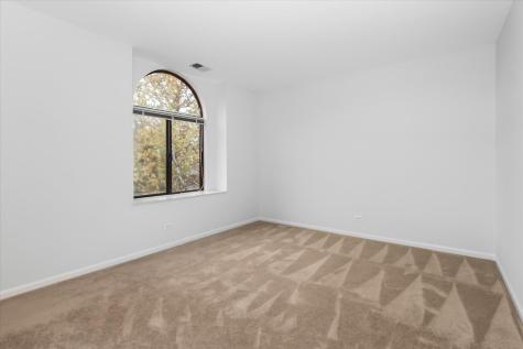 928 Longmeadow Court Barrington IL 60010