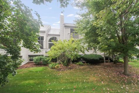 928 Longmeadow Court Barrington IL 60010