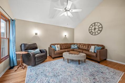 743 Cynthia Drive Lake Holiday IL 60548