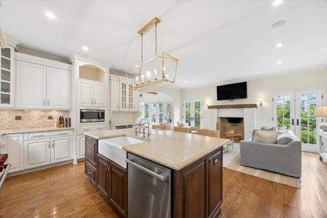 704 South Lincoln Street Hinsdale IL 60521