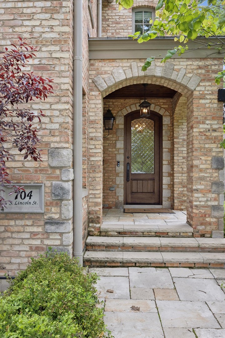 704 South Lincoln Street Hinsdale IL 60521