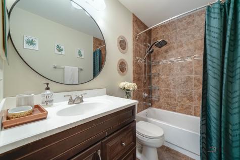 352 Fairfax Lane Grayslake IL 60030