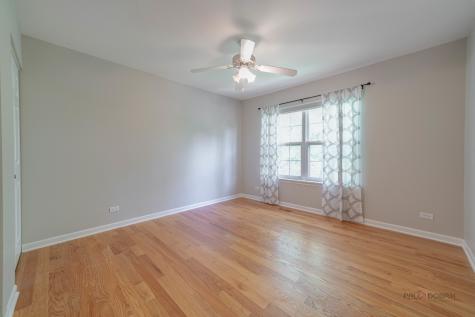 352 Fairfax Lane Grayslake IL 60030