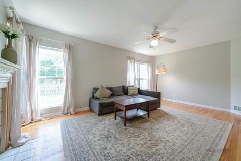352 Fairfax Lane Grayslake IL 60030
