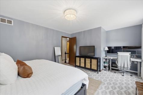 629 Joshua Court Naperville IL 60540