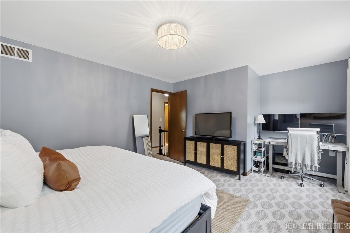 629 Joshua Court Naperville IL 60540
