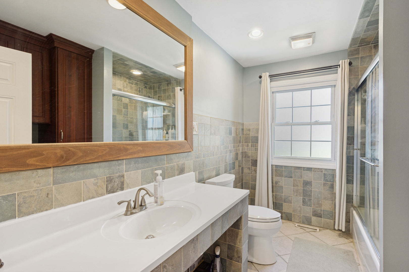 7S355 Midfield Drive Aurora IL 60506