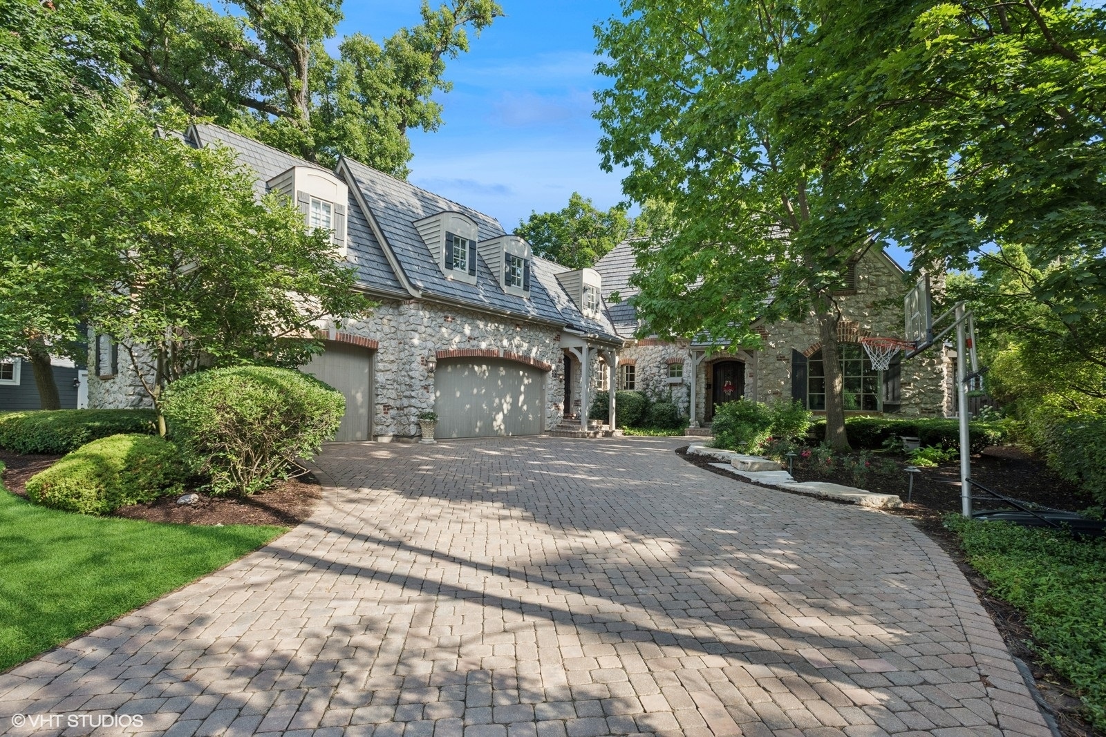 580 Oak Street Glen Ellyn IL 60137