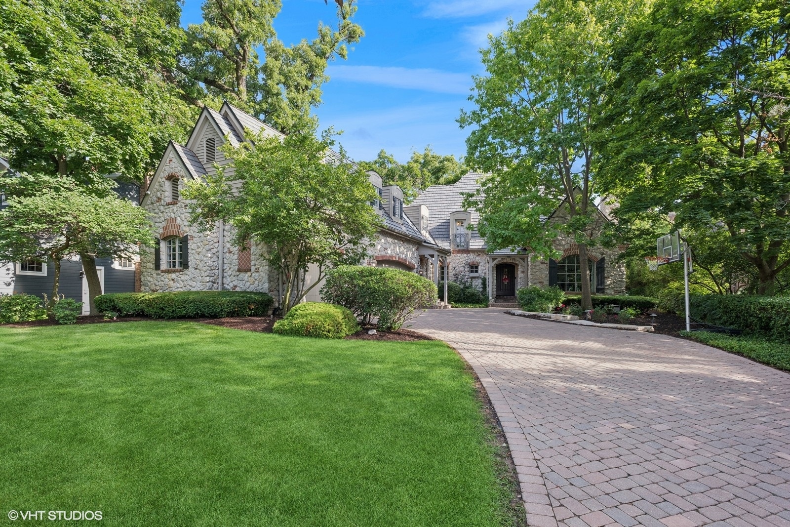 580 Oak Street Glen Ellyn IL 60137