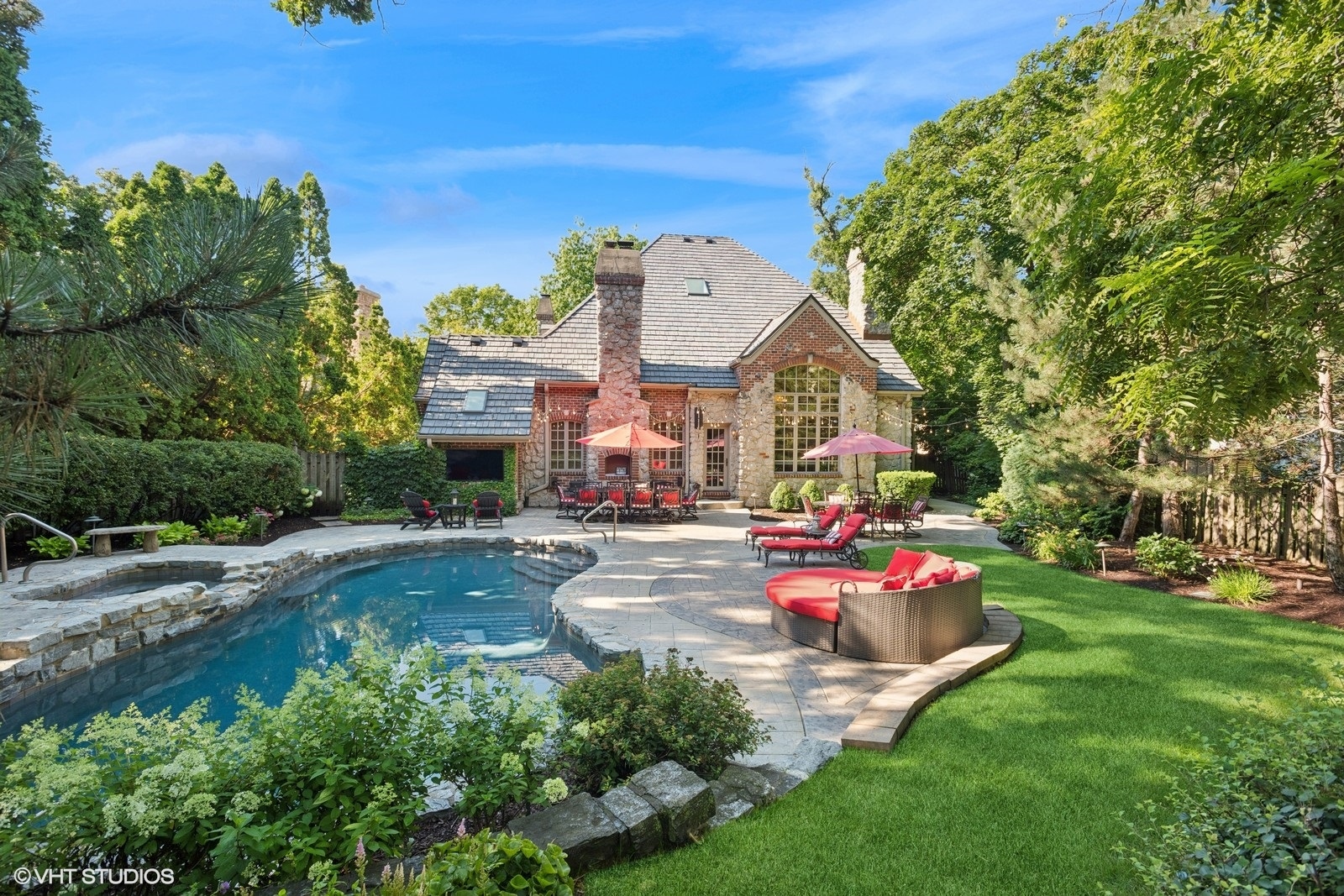 580 Oak Street Glen Ellyn IL 60137